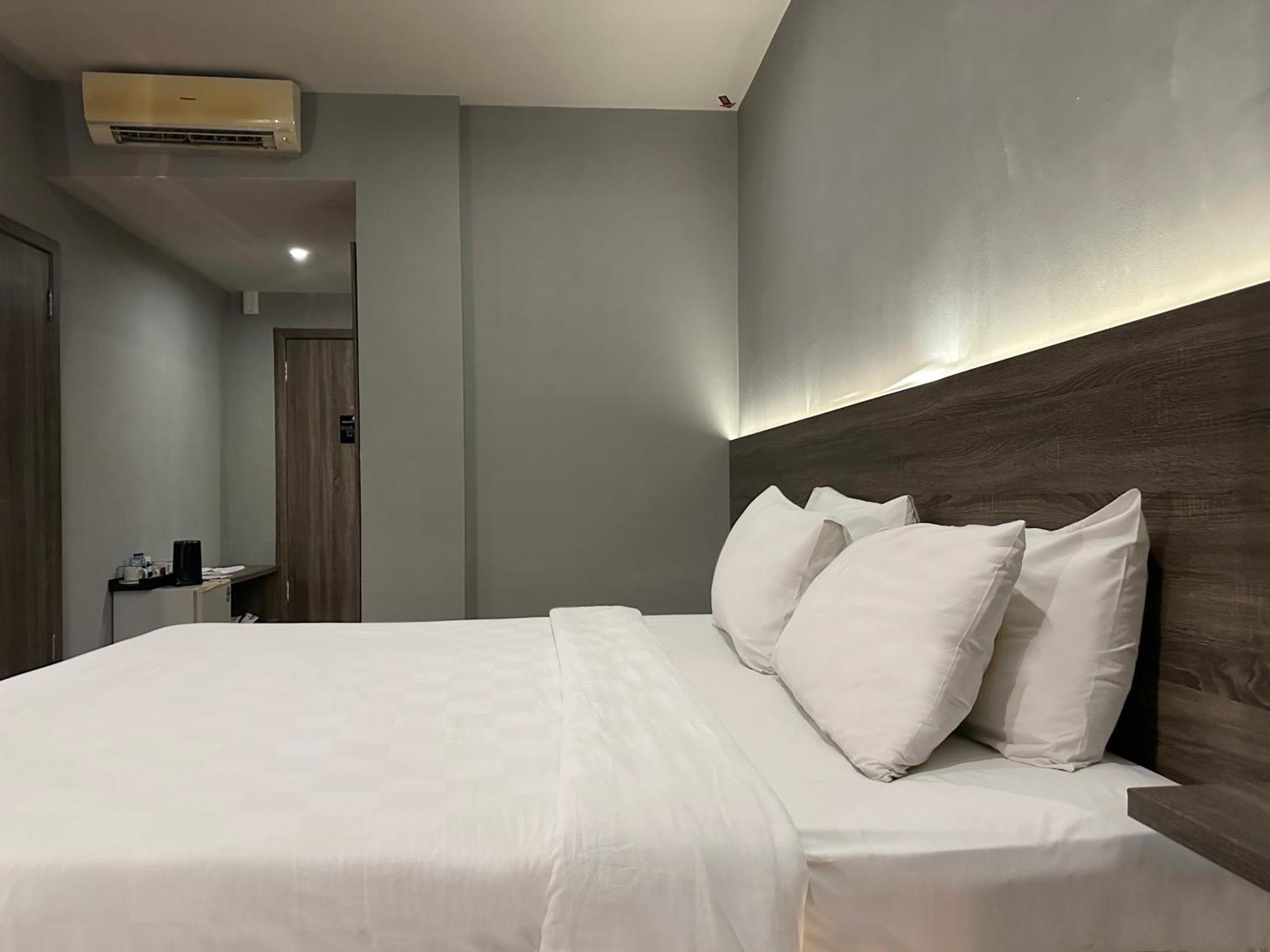 Stark Boutique Hotel And Spa Kuta Lombok Exteriör bild